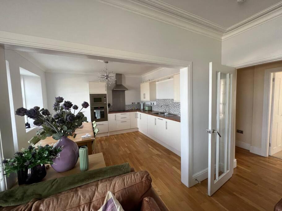 Fantastic 3 Bedroom Holiday Home Millport Kültér fotó