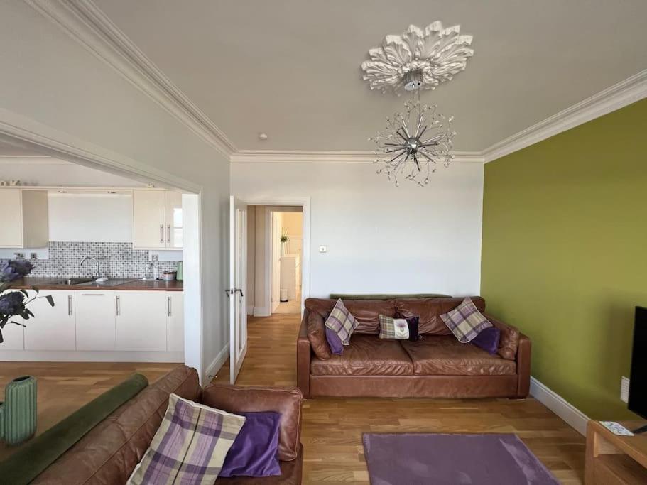 Fantastic 3 Bedroom Holiday Home Millport Kültér fotó